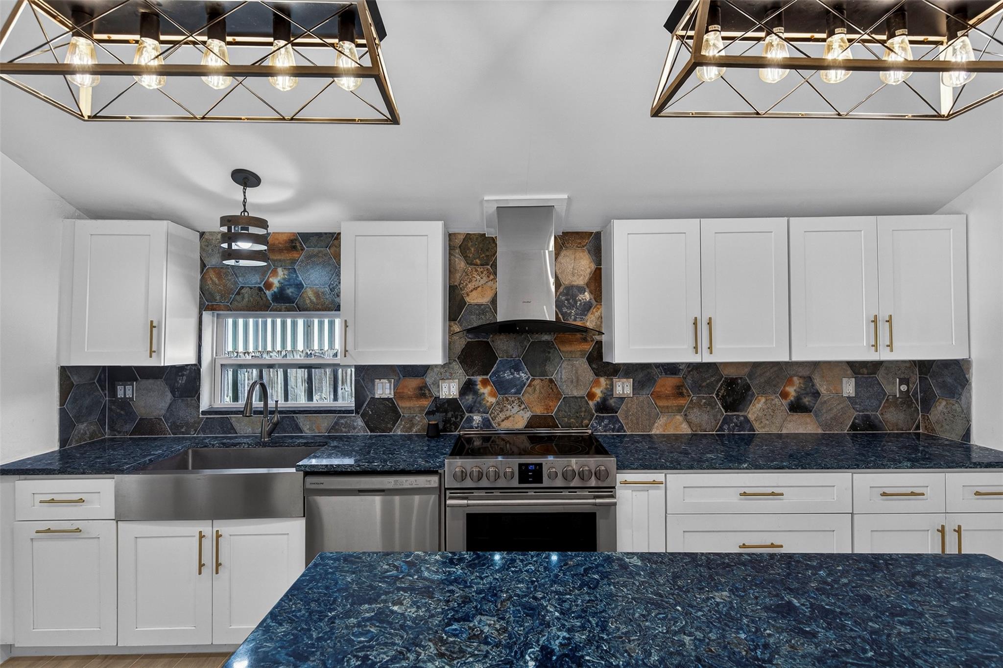 Lincoln Court - Residential