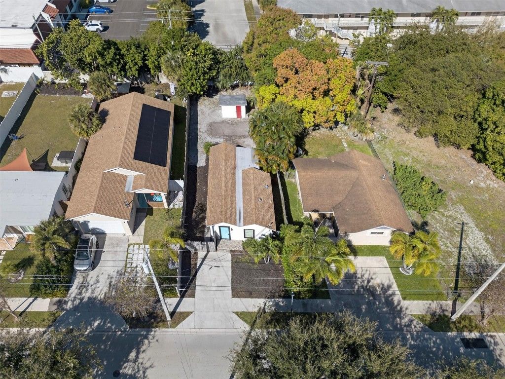 Photo of 181 NE 15th Terrace, Boca Raton, FL 33432 (MLS # F10542815)