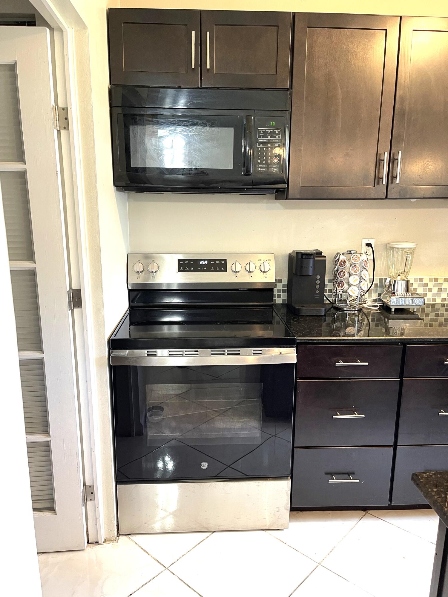 HIGH POINT OF DELRAY SEC 5 CONDO - Residential