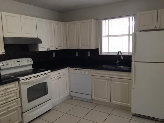 Royal Garden A-Q - Residential Lease