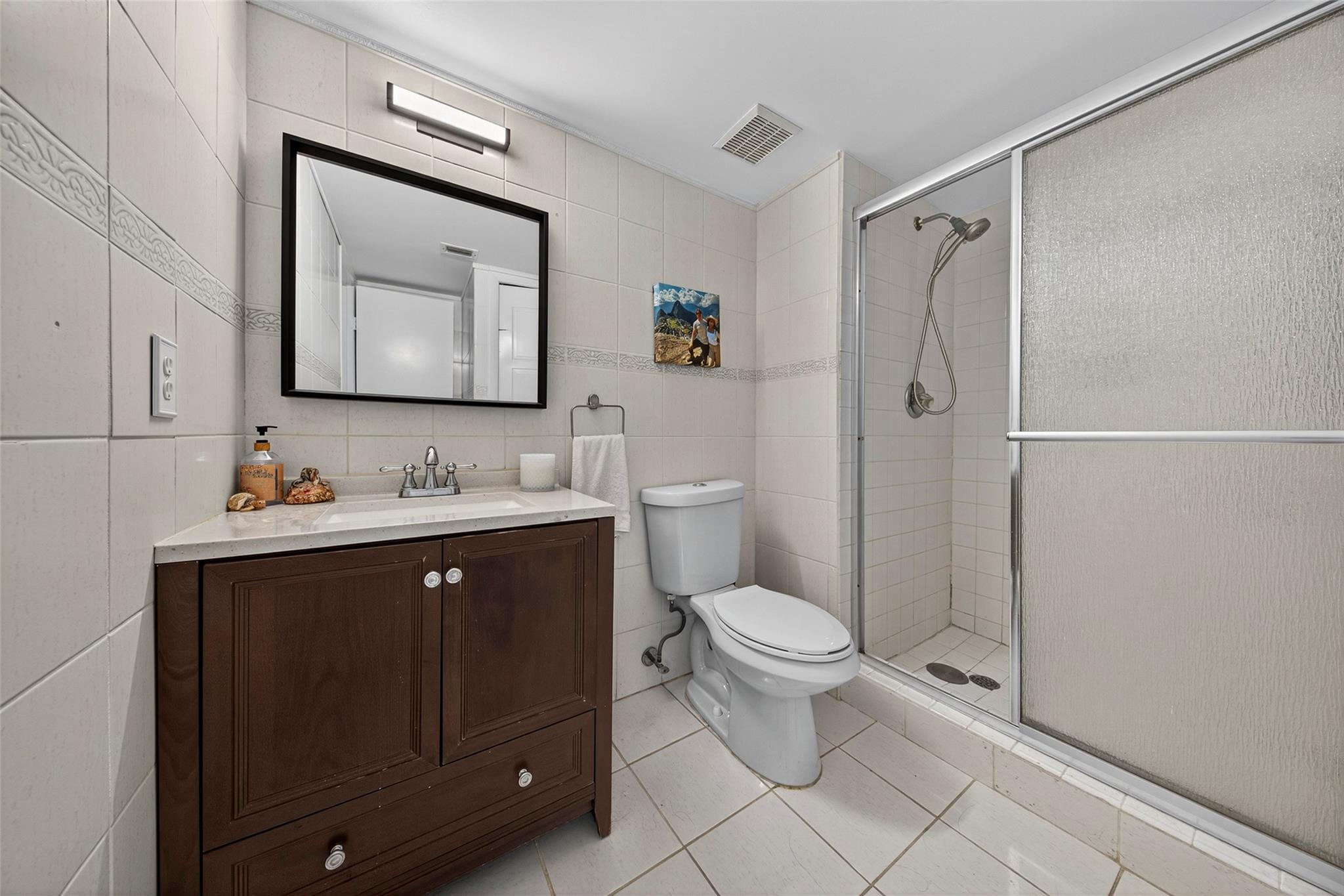 RACQUET CLUB APARTMENTS AT - Residential Lease