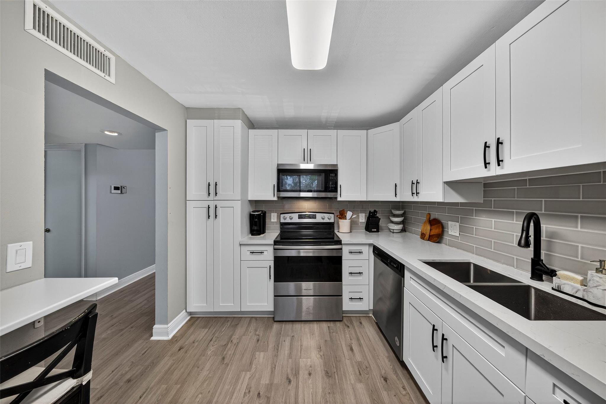 RACQUET CLUB APARTMENTS AT - Residential Lease