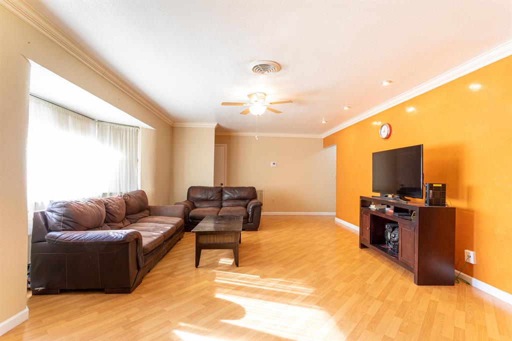 Country Club Village Sec - Residential