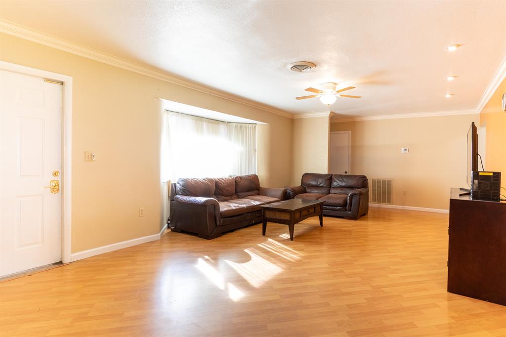 Country Club Village Sec - Residential