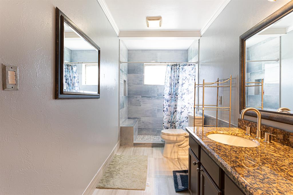 Country Club Village Sec - Residential