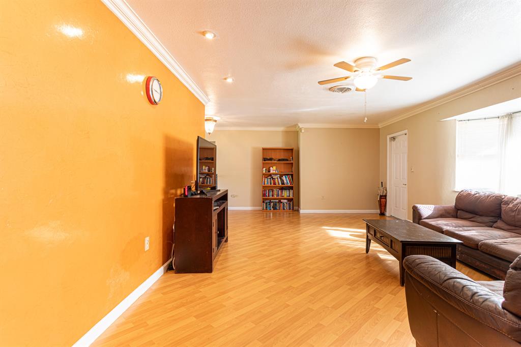 Country Club Village Sec - Residential