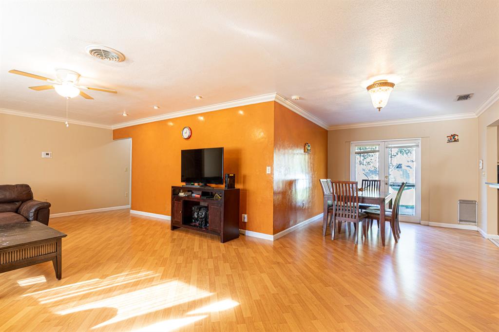 Country Club Village Sec - Residential