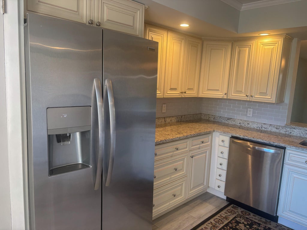 Photo of 6515 KENSINGTON Lane #304, Delray Beach, FL 33446 (MLS # B26073987)