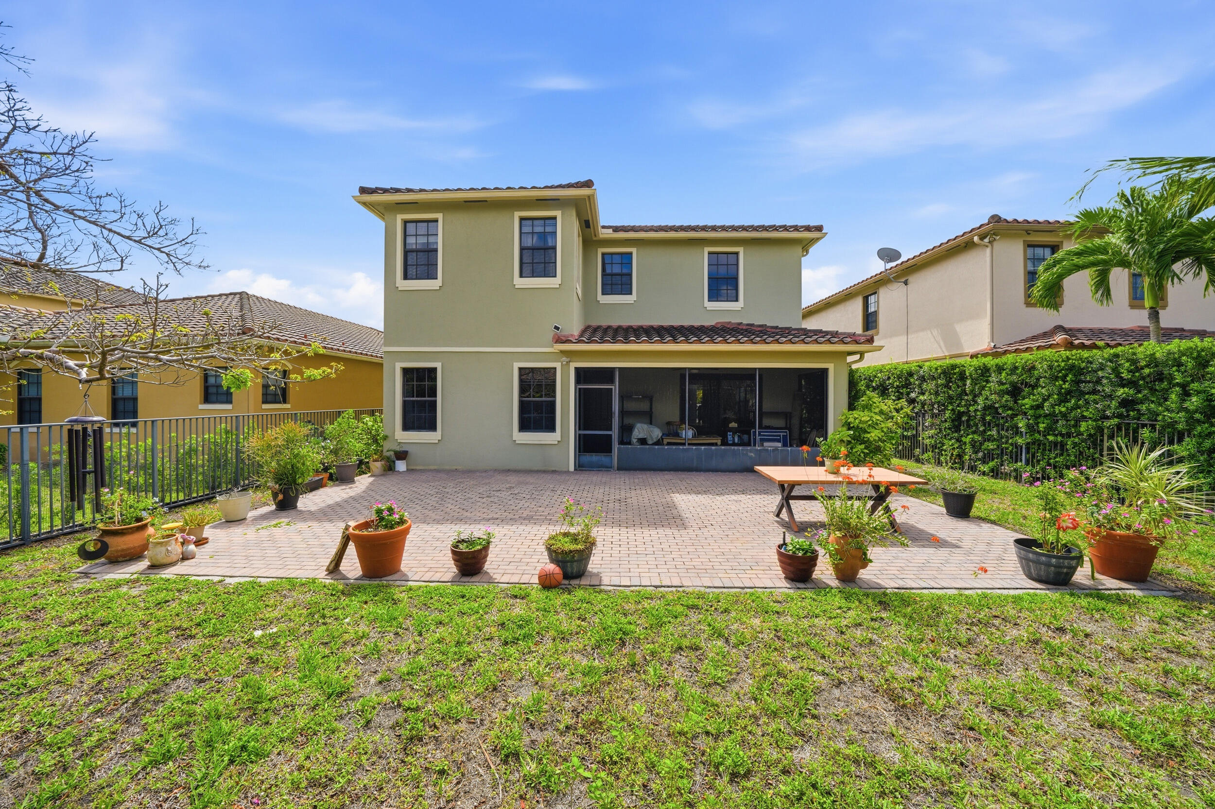 PARKLAND VILLAGE - Residential