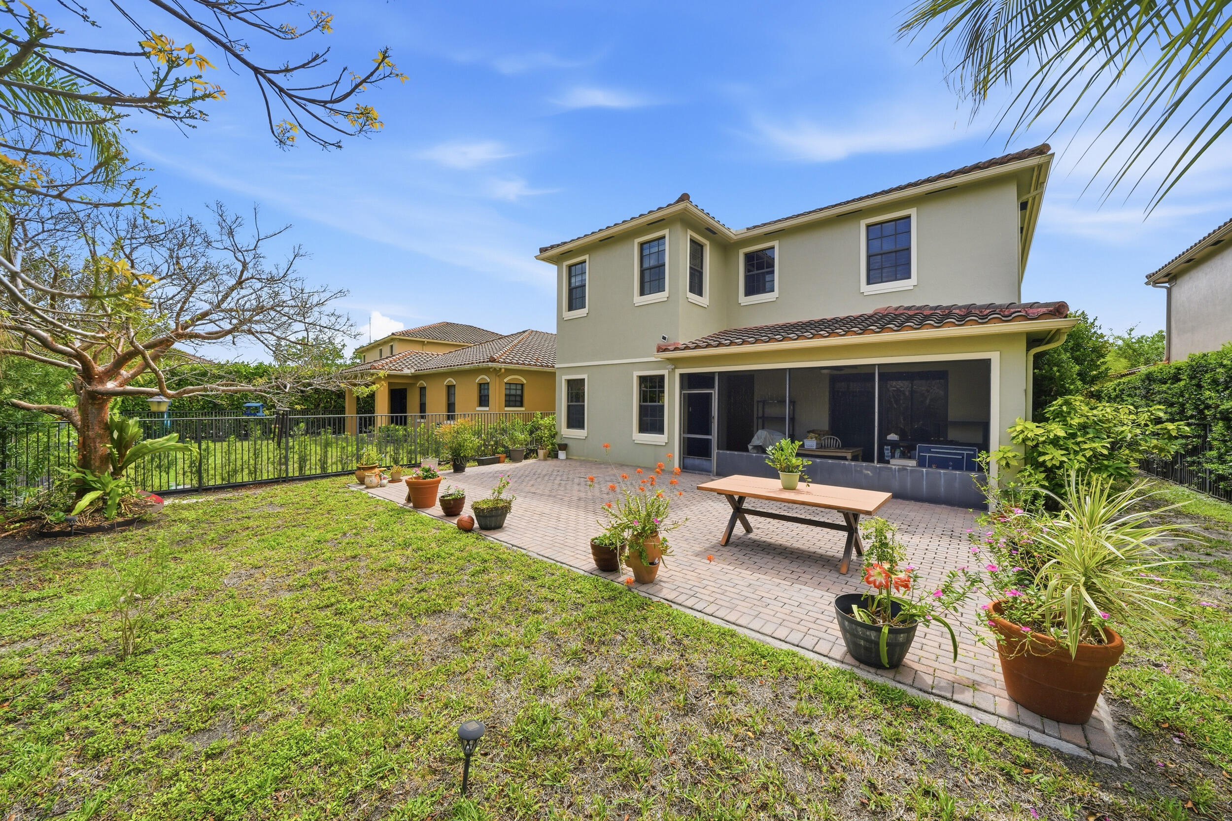 PARKLAND VILLAGE - Residential