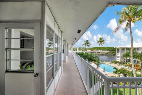 A home in Wilton Manors