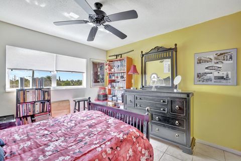 A home in Wilton Manors