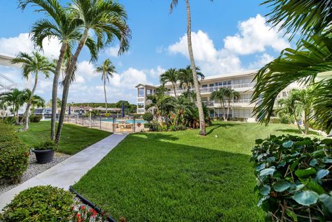 A home in Wilton Manors