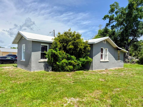 Tiny photo for 316 SW 3RD Street, Okeechobee, FL 34974 (MLS # B26054144)