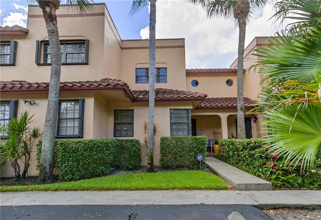 Spanish Spring Townhomes - Residential