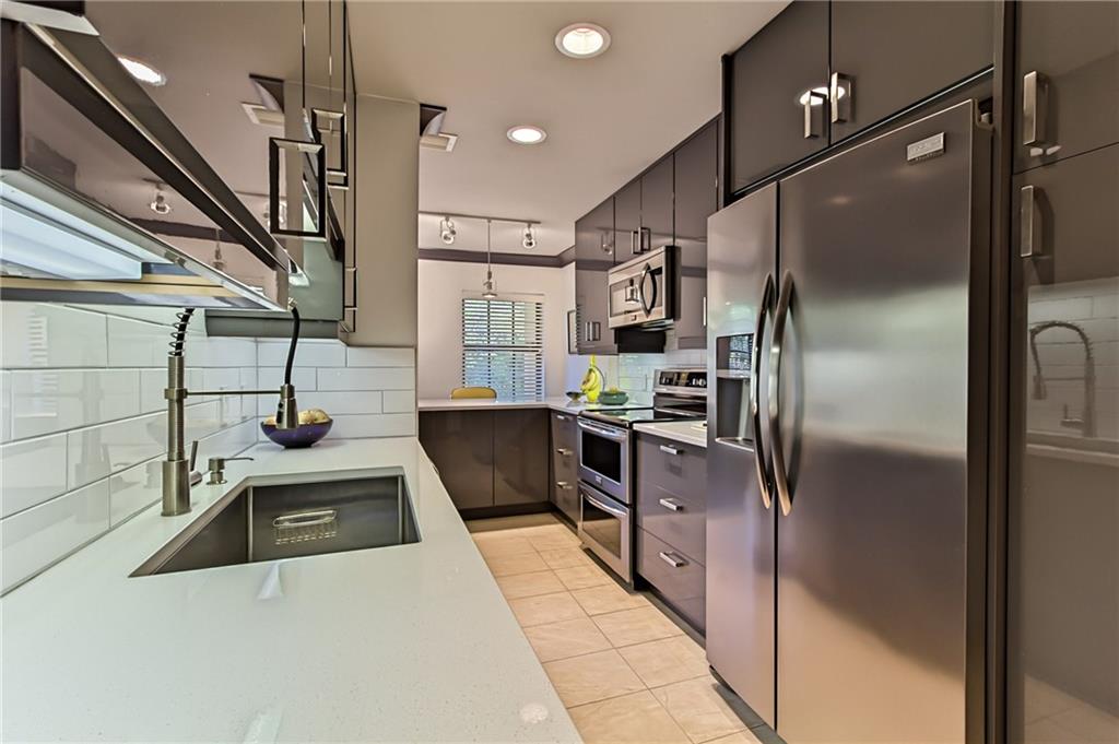 Spanish Spring Townhomes - Residential