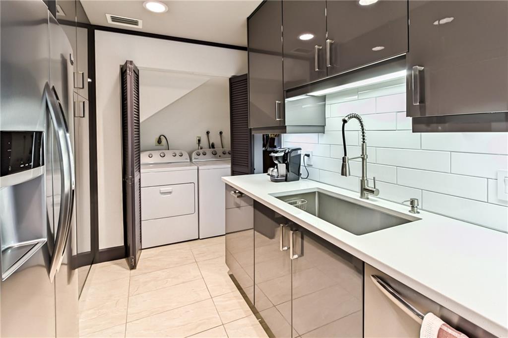 Spanish Spring Townhomes - Residential
