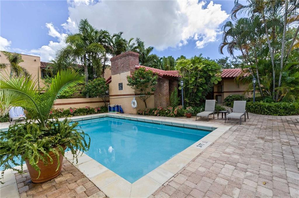 Spanish Spring Townhomes - Residential