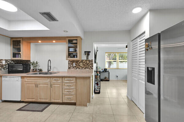 MAINLANDS OF TAMARAC LAKES - Residential