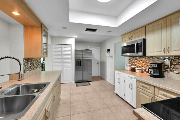 MAINLANDS OF TAMARAC LAKES - Residential