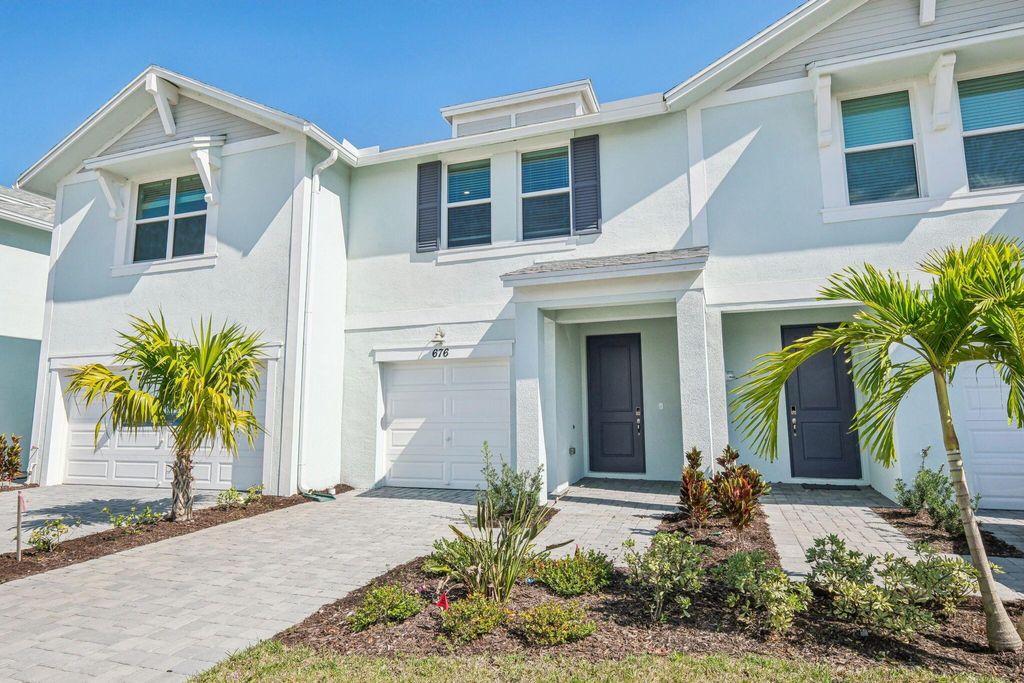 Photo of 676 Salisbury Circle, Fort Pierce, FL 34982 (MLS # R11053336)
