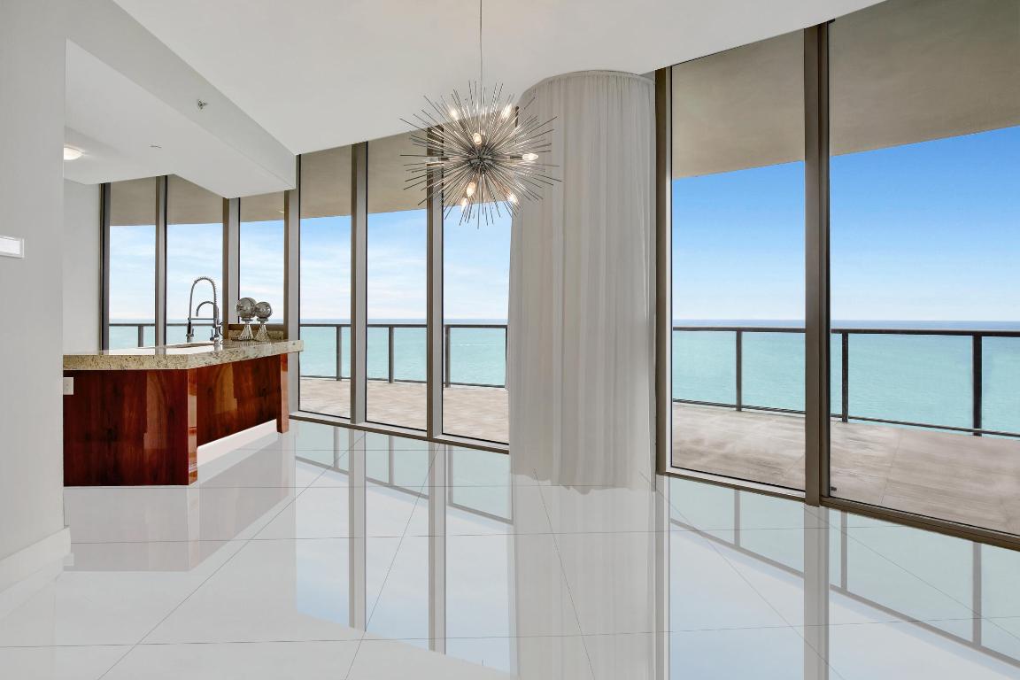 St. Regis Bal Harbour - Residential