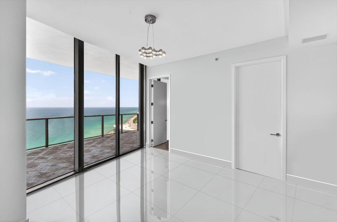 St. Regis Bal Harbour - Residential