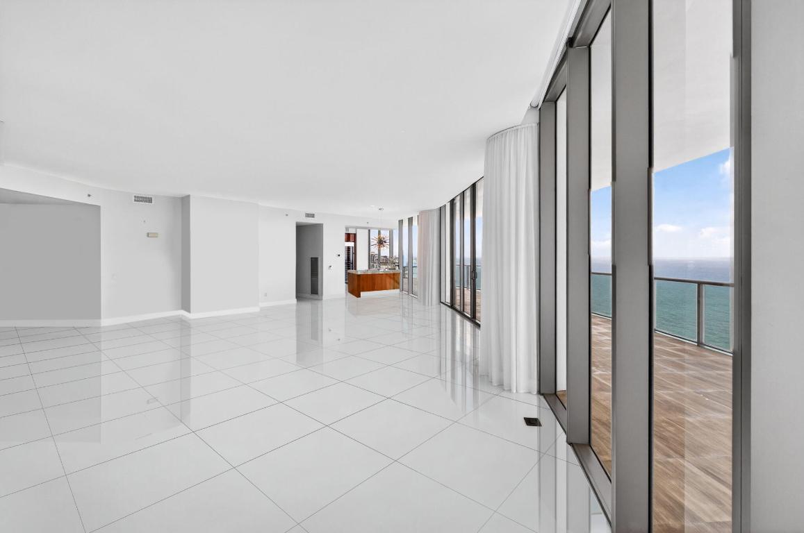 St. Regis Bal Harbour - Residential