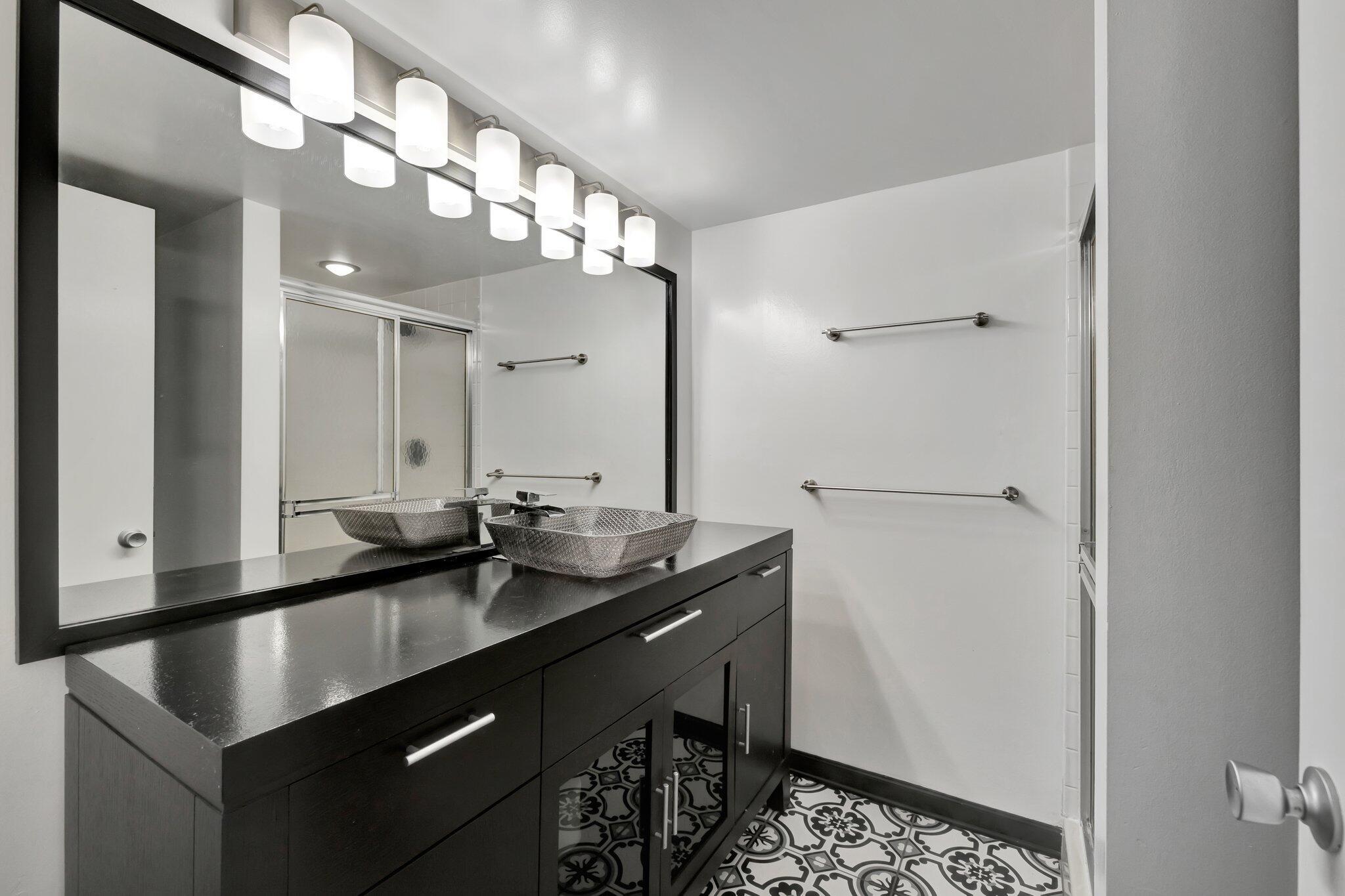 SUNSET TRACE AT MARTIN DO - Residential