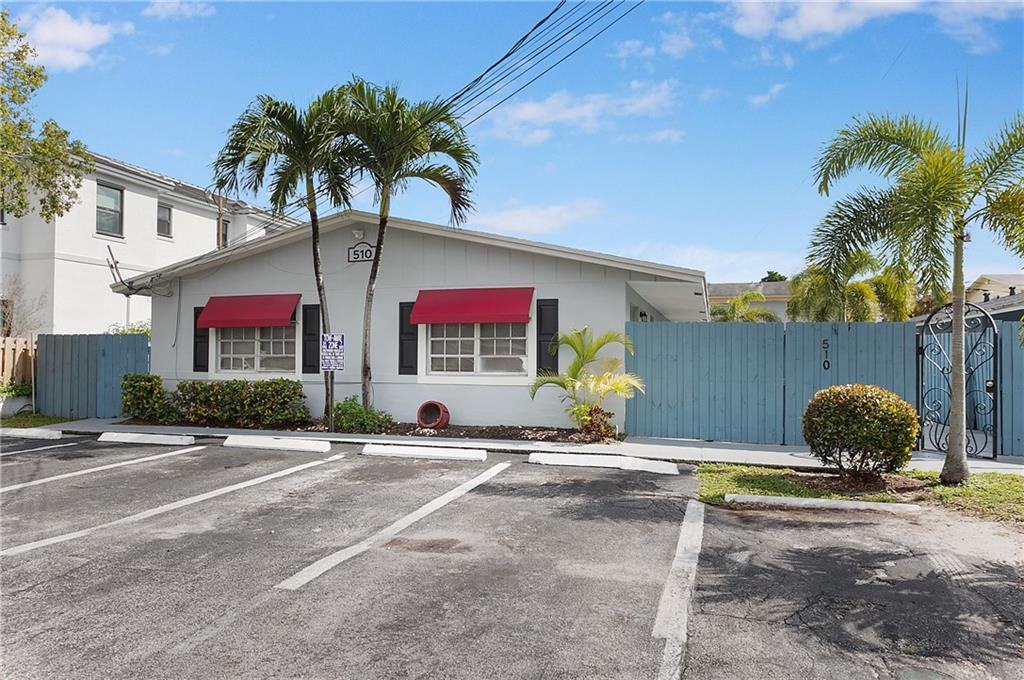 Riverside 2 1-104 D - Residential Lease