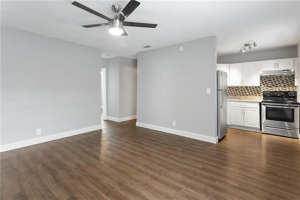 Riverside 2 1-104 D - Residential Lease