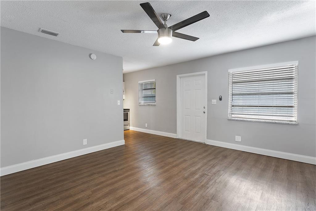 Riverside 2 1-104 D - Residential Lease