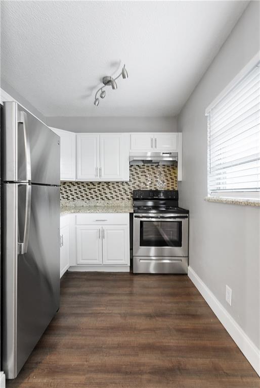 Riverside 2 1-104 D - Residential Lease