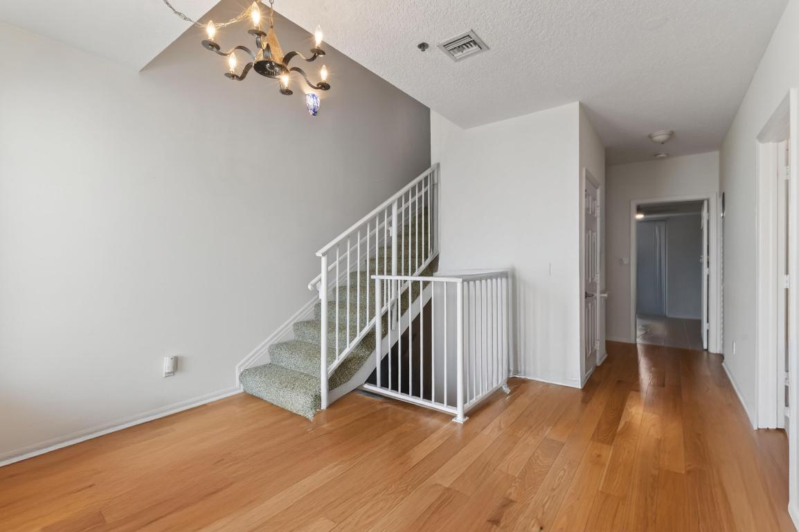 JUPITER KEY 2 - Residential