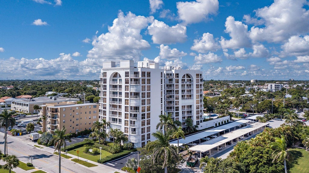 Photo of 3901 S FLAGLER Drive #505, West Palm Beach, FL 33405 (MLS # B26080871)