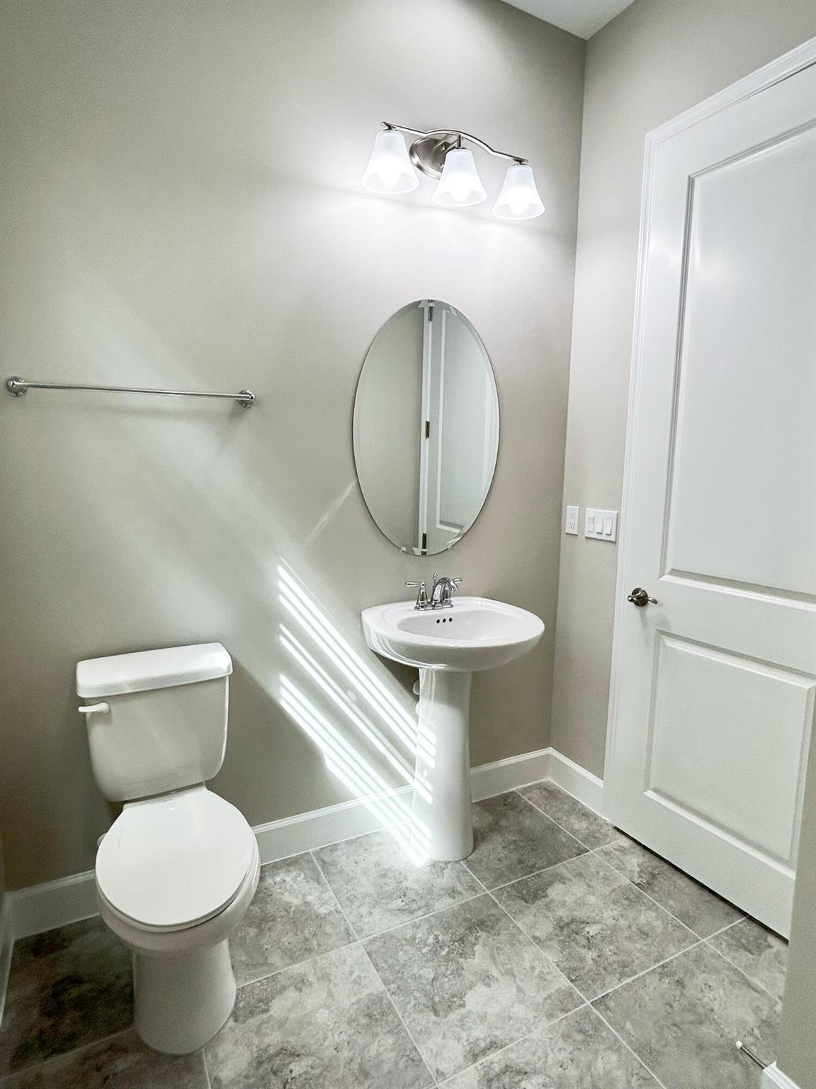 ORCHARDS OF WESTLAKE - Residential Lease