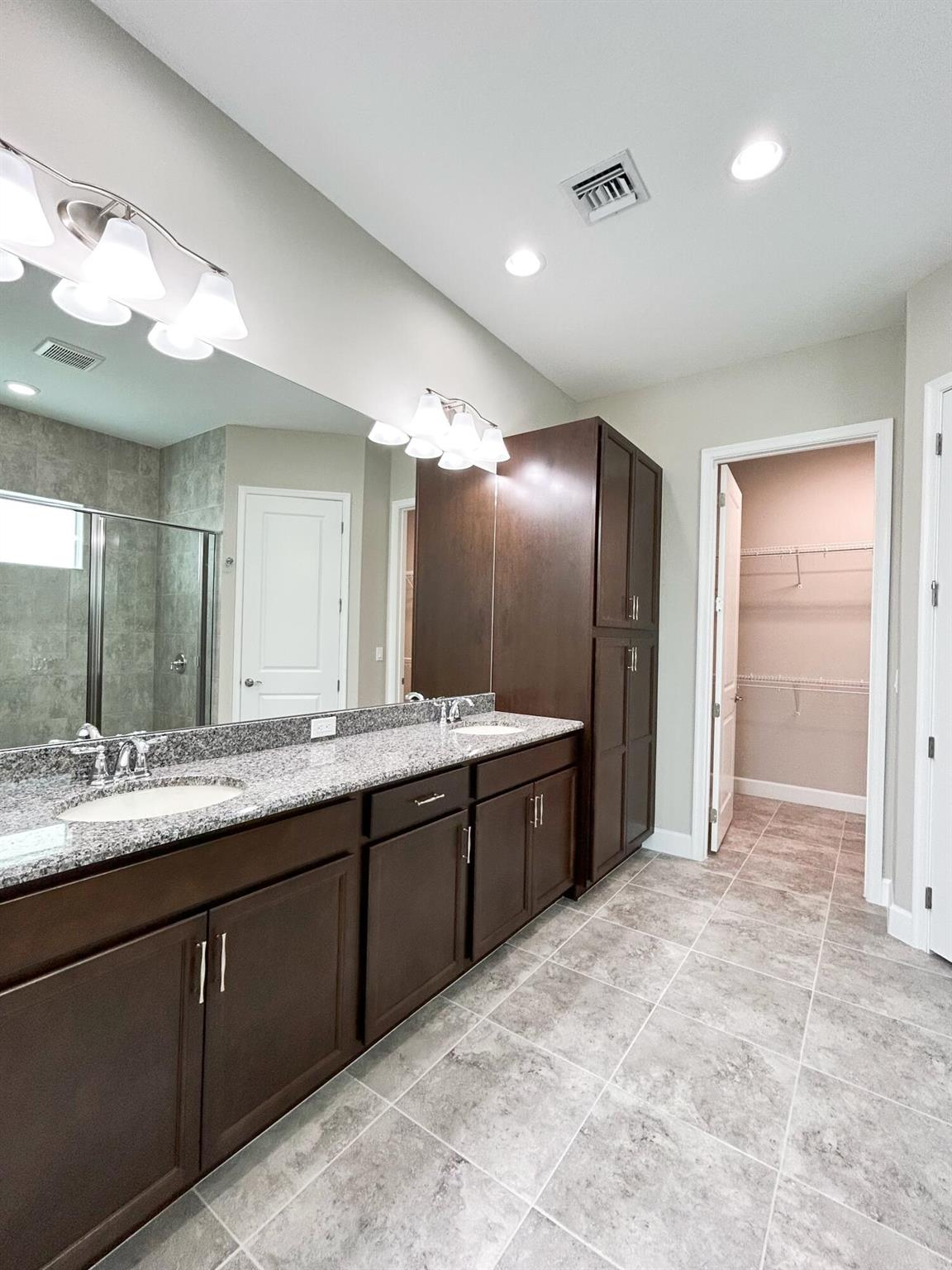 ORCHARDS OF WESTLAKE - Residential Lease