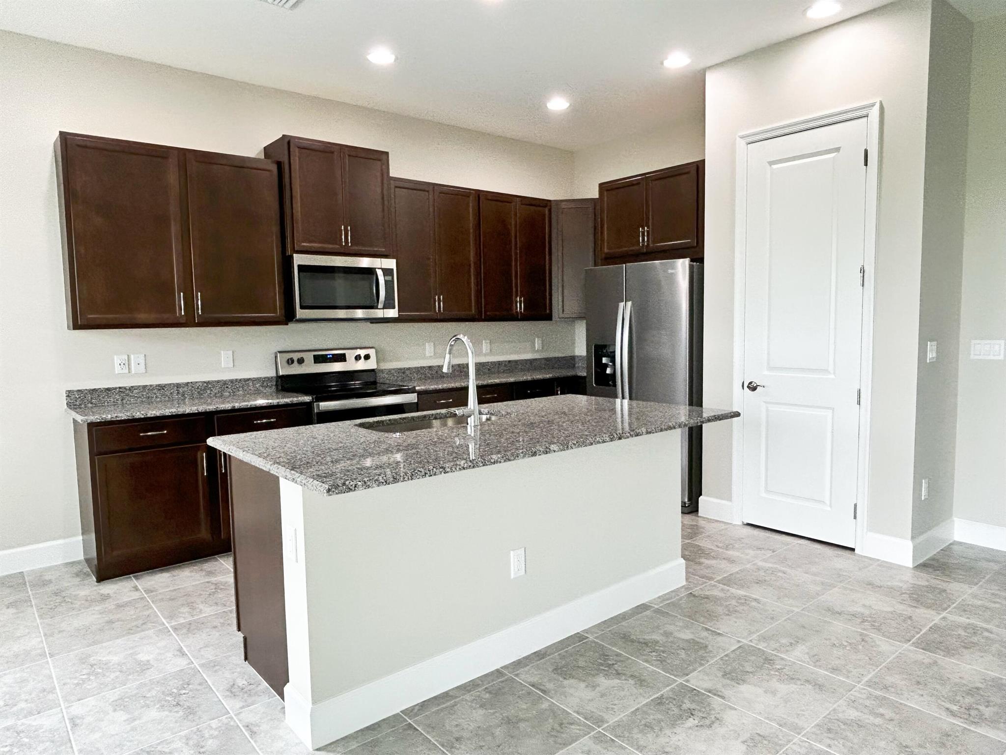 ORCHARDS OF WESTLAKE - Residential Lease