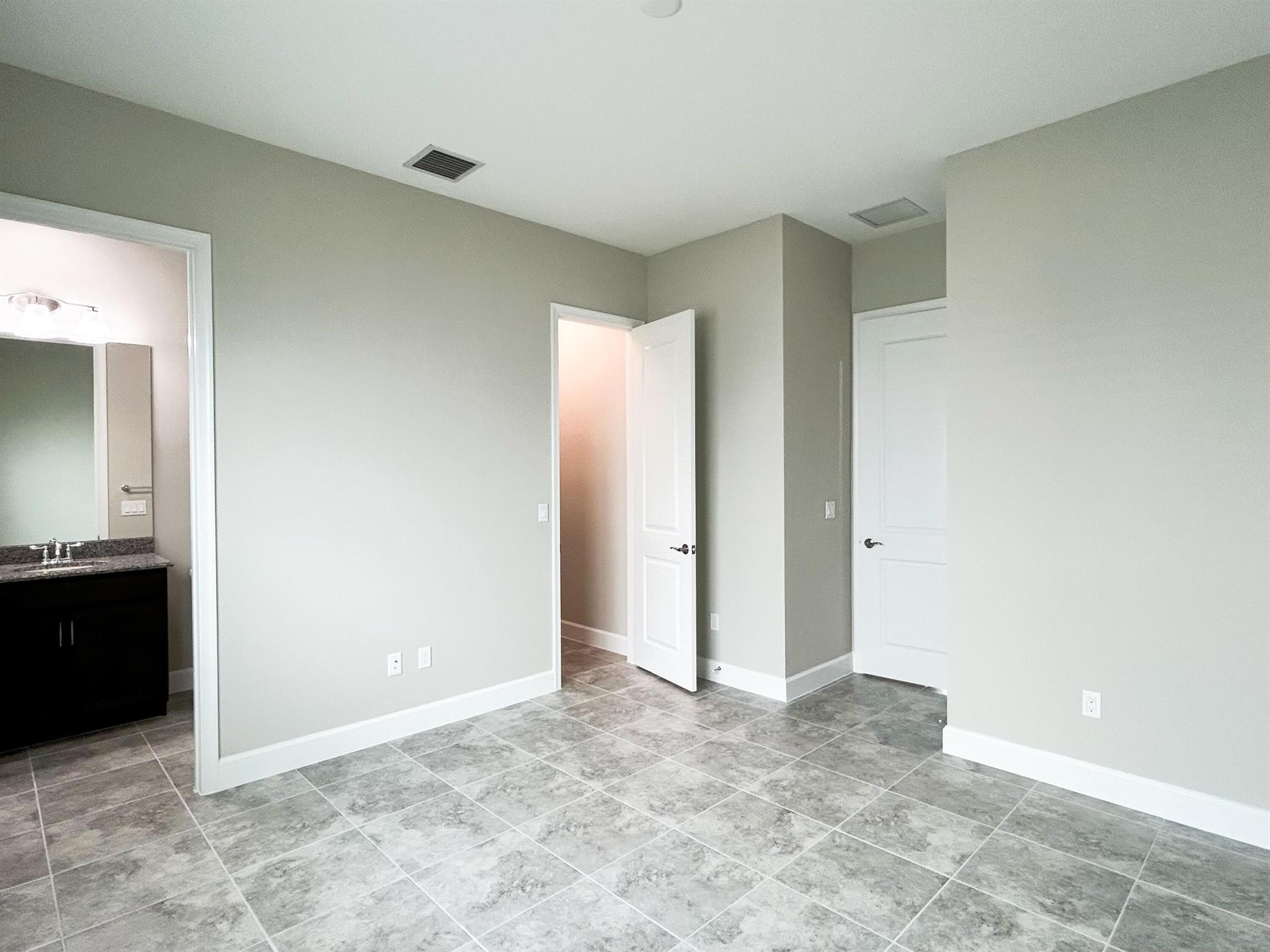 ORCHARDS OF WESTLAKE - Residential Lease