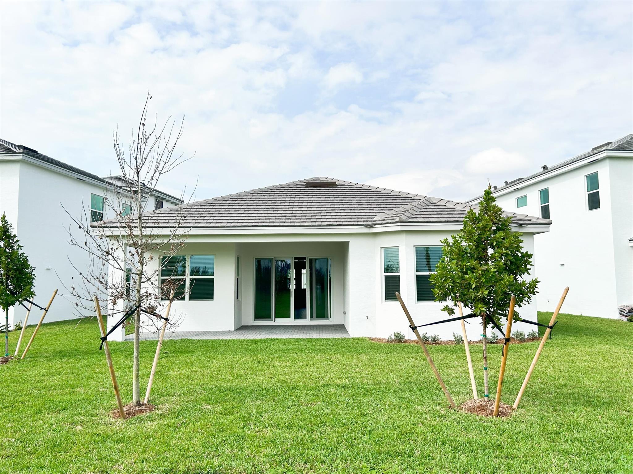 ORCHARDS OF WESTLAKE - Residential Lease