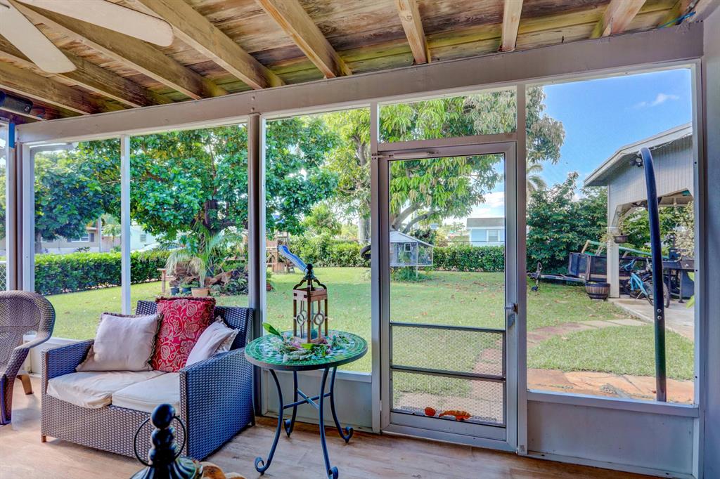 BAHAMA HEIGHTS - Residential