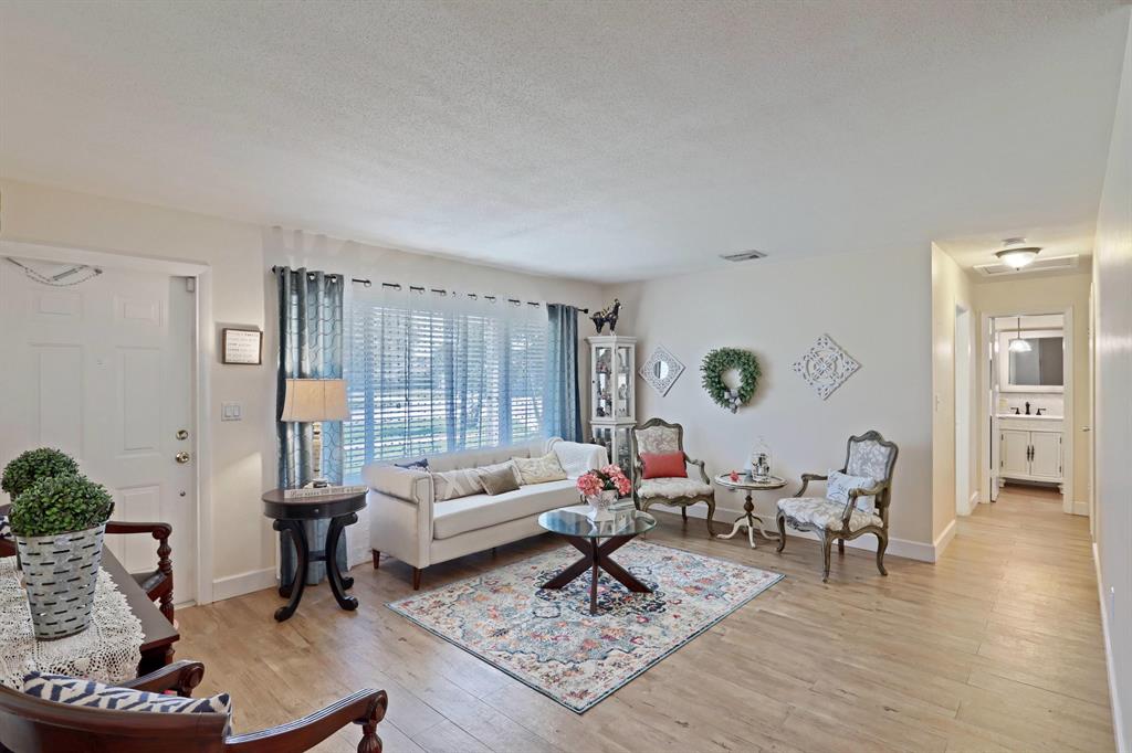 BAHAMA HEIGHTS - Residential