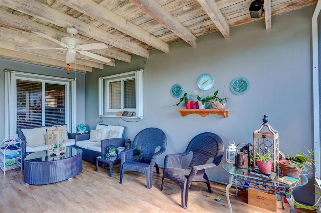 BAHAMA HEIGHTS - Residential