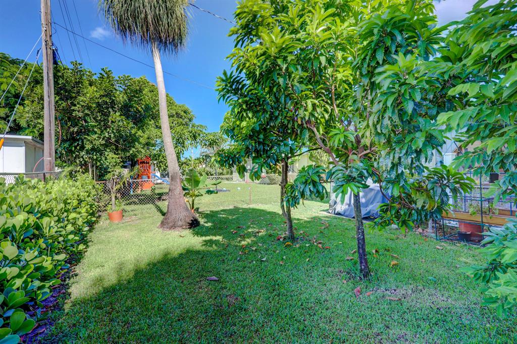 BAHAMA HEIGHTS - Residential