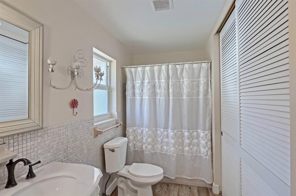 BAHAMA HEIGHTS - Residential