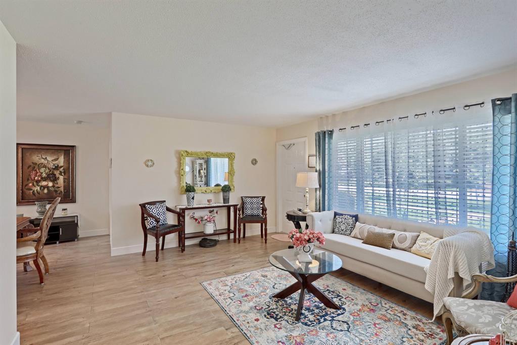 BAHAMA HEIGHTS - Residential