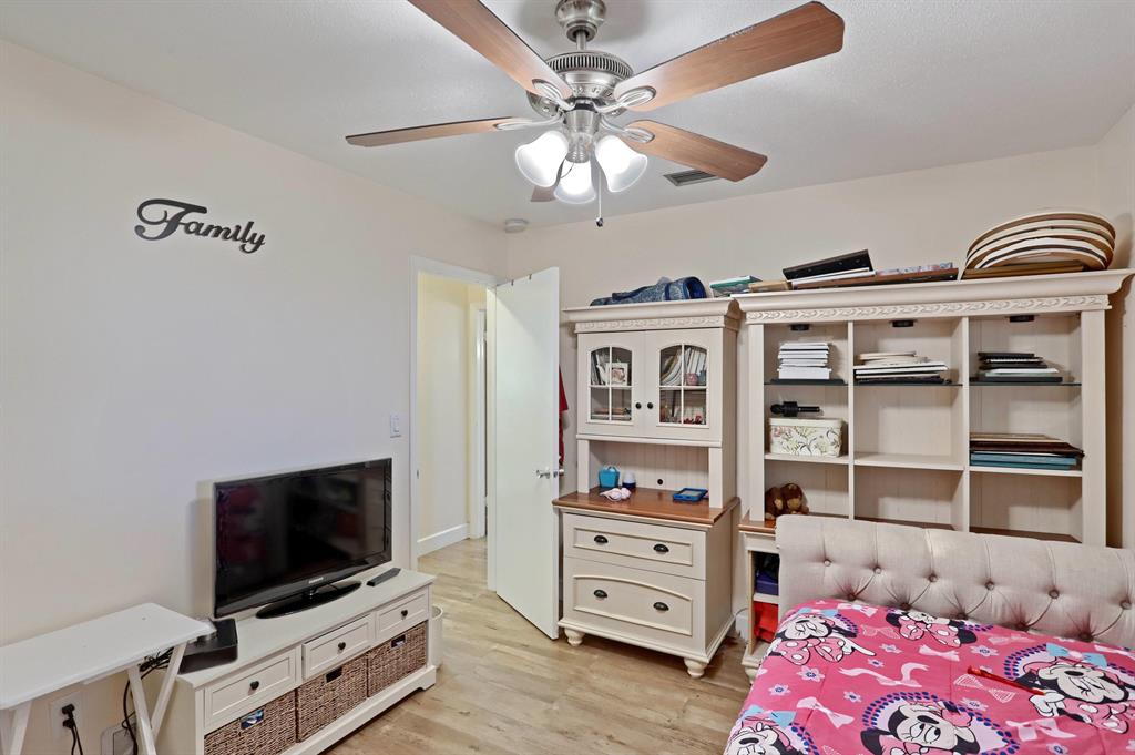 BAHAMA HEIGHTS - Residential