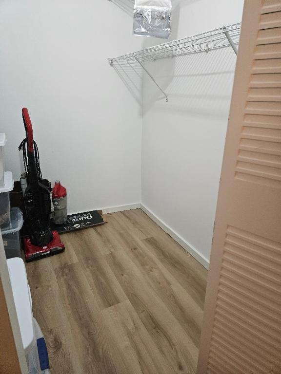 VILLAGE GREEN SUSSEX CONDO - Residential Lease