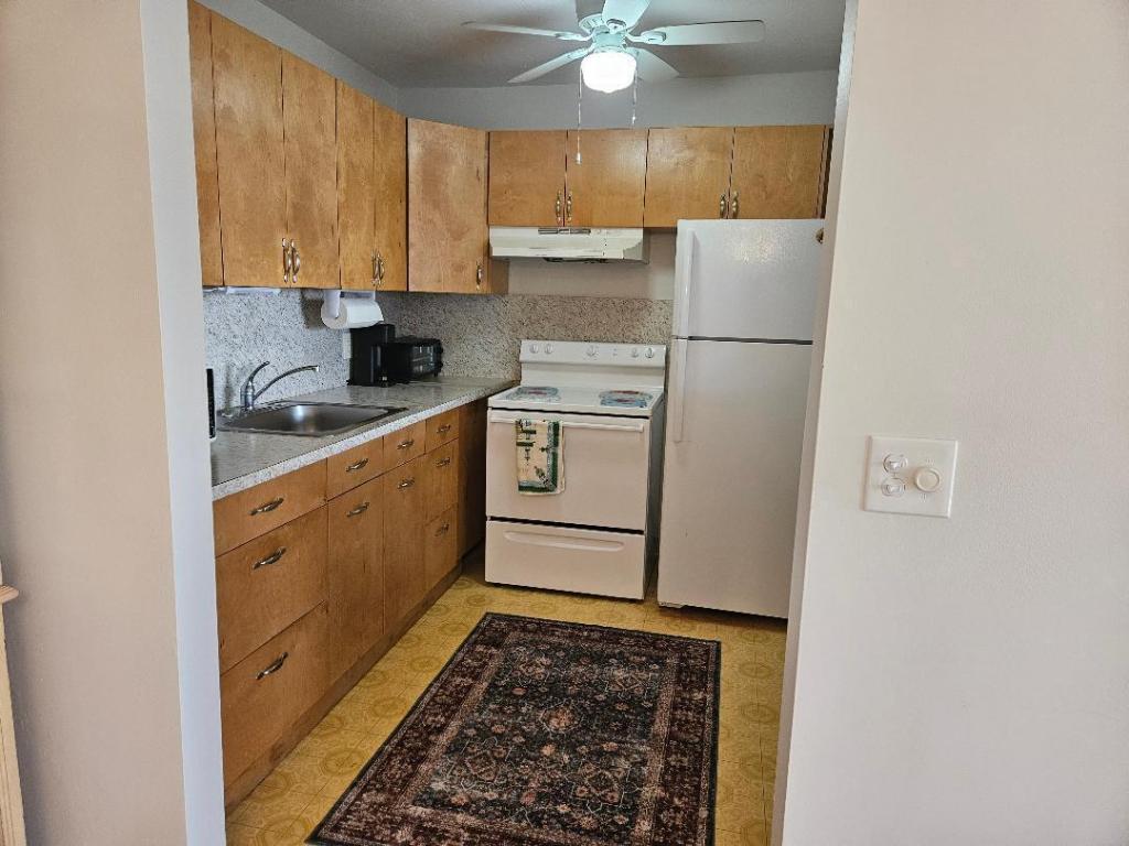 VILLAGE GREEN SUSSEX CONDO - Residential Lease