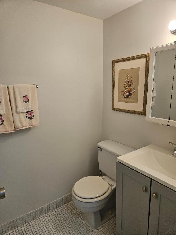 VILLAGE GREEN SUSSEX CONDO - Residential Lease